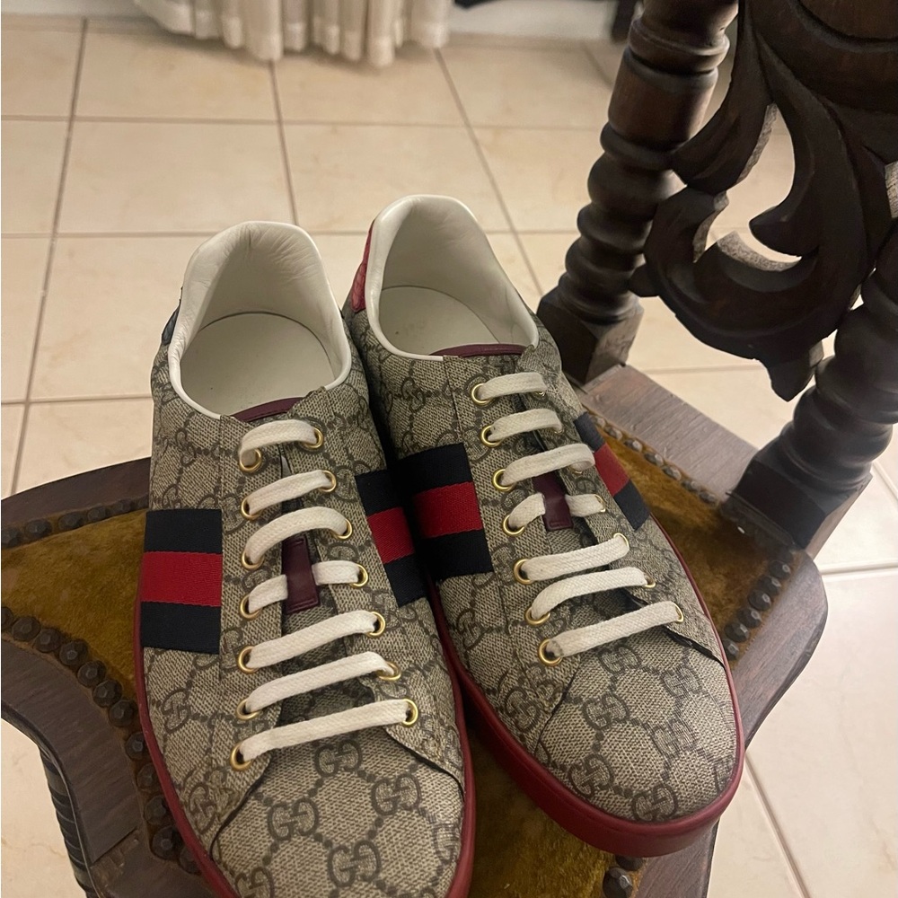 Gucci Beige and Red Logo Sneakers